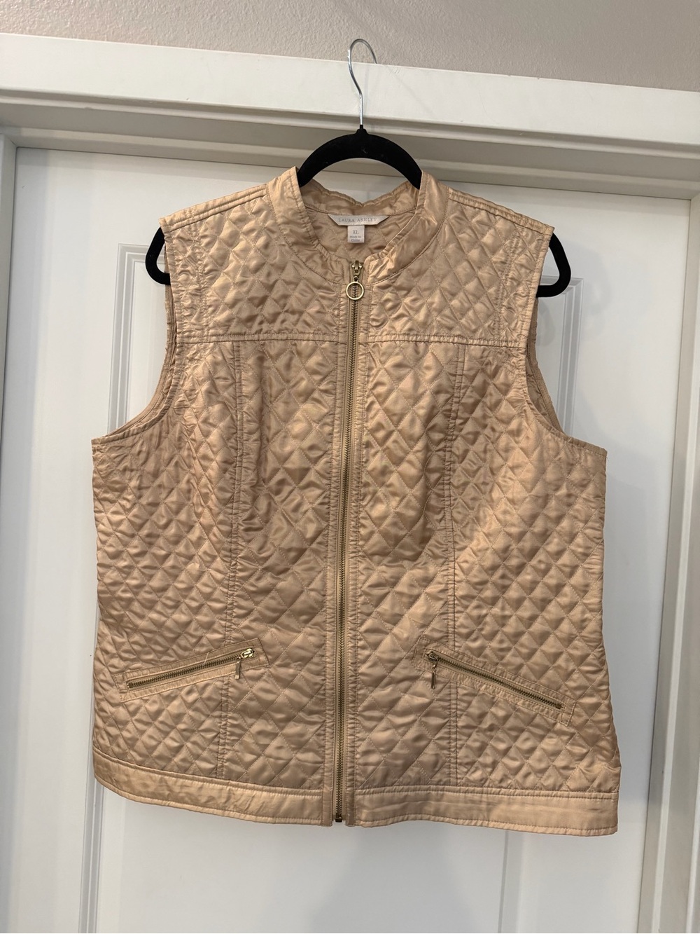 Laura Ashley Quilted Vest Size XL Gold Champagne Full Zip Front Lightweight